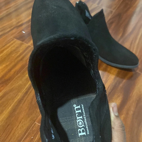 Born Womens Arula Black Leather Comfort Back Zip Ankle Booties Size 7/38M NWOB - Picture 3 of 10